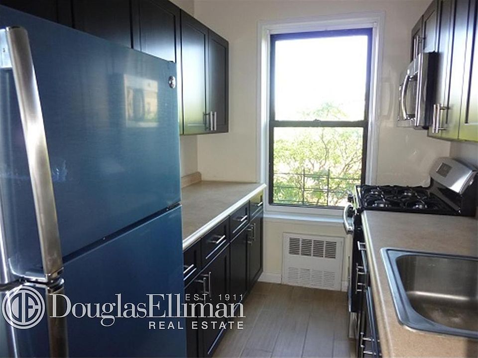 2nd image of 3400 Snyder Ave APT 6M