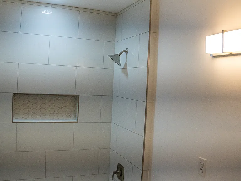 208 Fayette St #4 — Photo 4