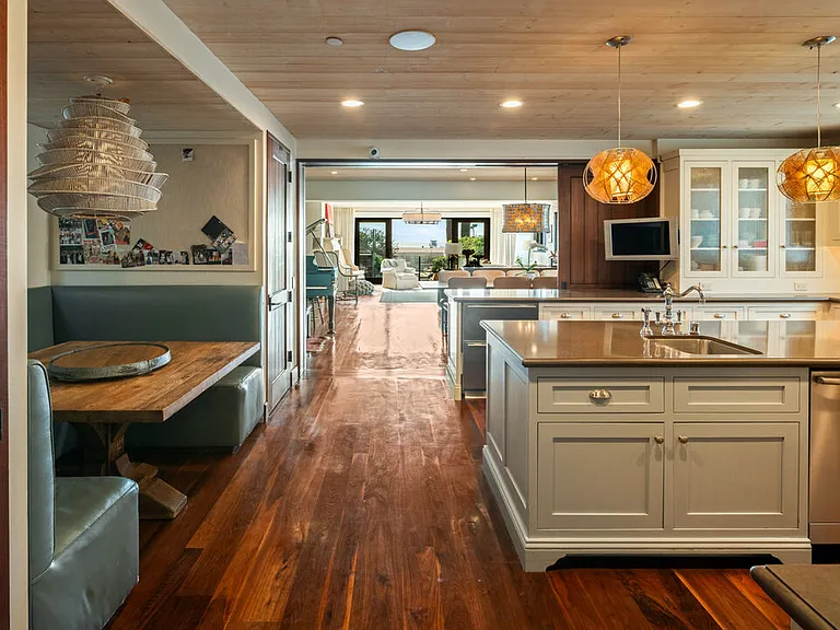964 Palisades Beach Rd — Photo 15