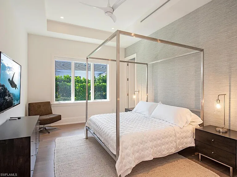 740 Banyan Blvd — Photo 20
