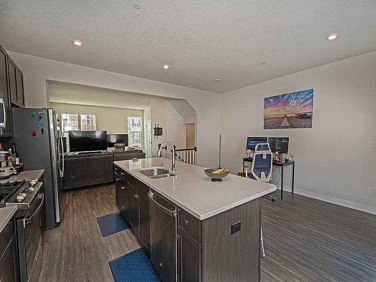 213 Amon St — Photo 5
