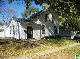 643 Park Ave, Cherokee, IA 51012