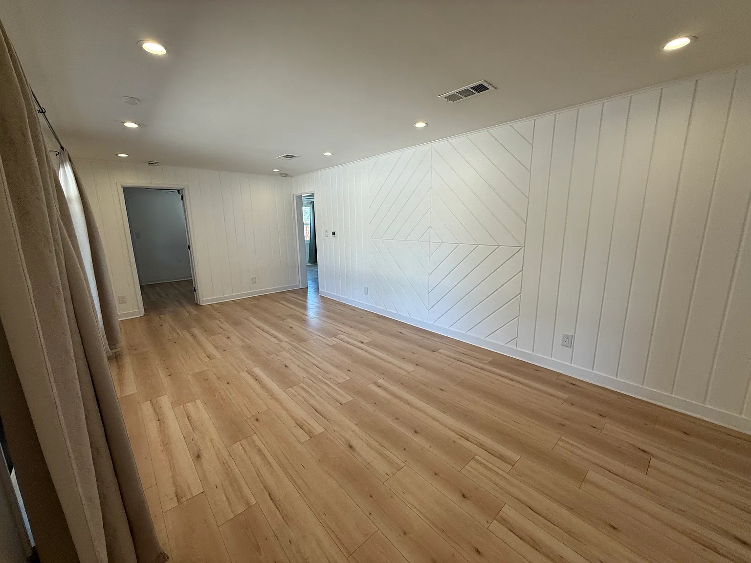3 bed, 1202 sqft, $2,500 — Photo 3