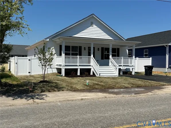 704 Jackson St, Colonial Beach, VA 22443