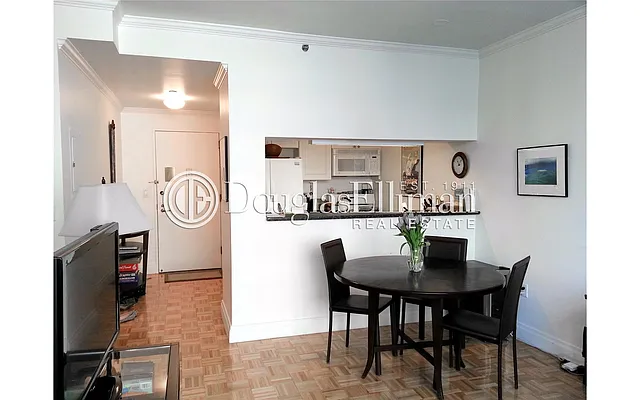 Rented by Douglas Elliman | media 43