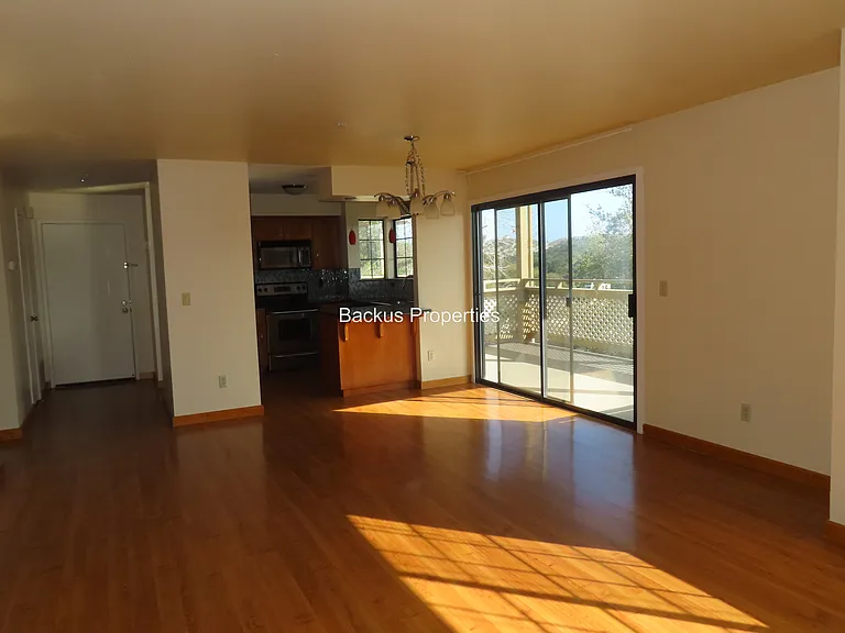 530 Pheasant Ridge Rd — Photo 7