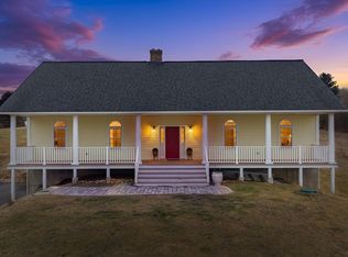 126 Howe St, East Brookfield, MA 01515