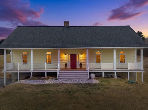 126 Howe St, East Brookfield, MA 01515