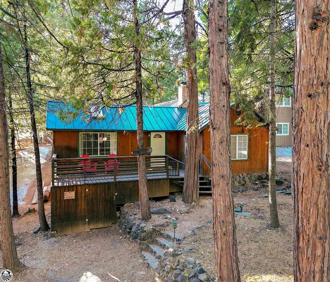 22872 Fuller Rd photo 1