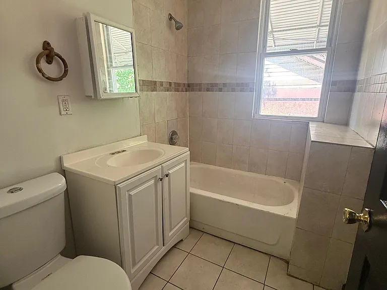 43 Treacy Ave #1F — Photo 6