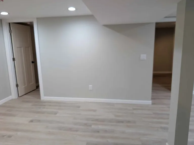 2535 University Ave NE #LL — Photo 12