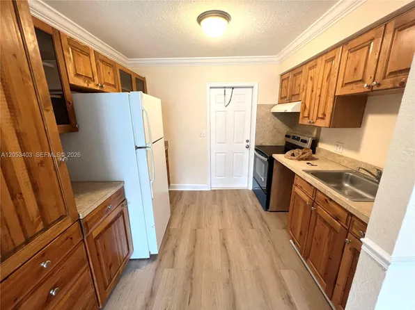 8701 NW 38th Dr #B-1, Pompano Beach, FL 33065