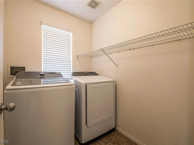 10410 Lady Angela St — Photo 31