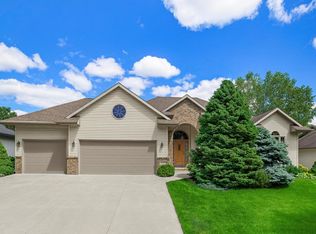 822 Aspen Valley Dr, Onalaska, WI 54650