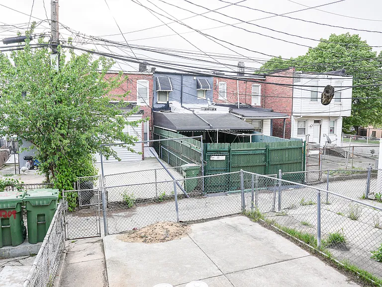 N Potomac St — Photo 10