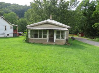 110 Cross Creek Rd, Avella, PA 15312