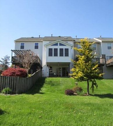 EXTERIOR REAR AND YARD