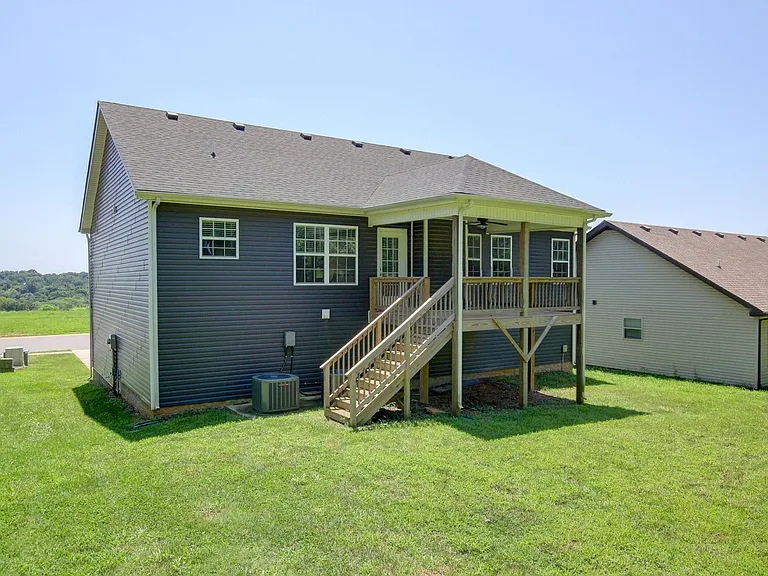1121 Cardinal Creek Dr — Photo 11