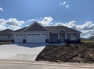 3143 Enchanted Ct, Green Bay, WI 54311