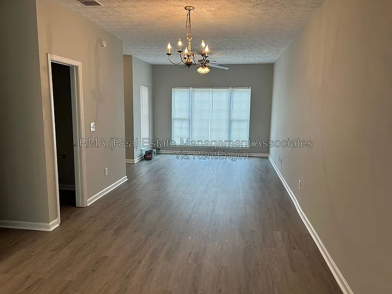 1768 Carrington Dr — Photo 8