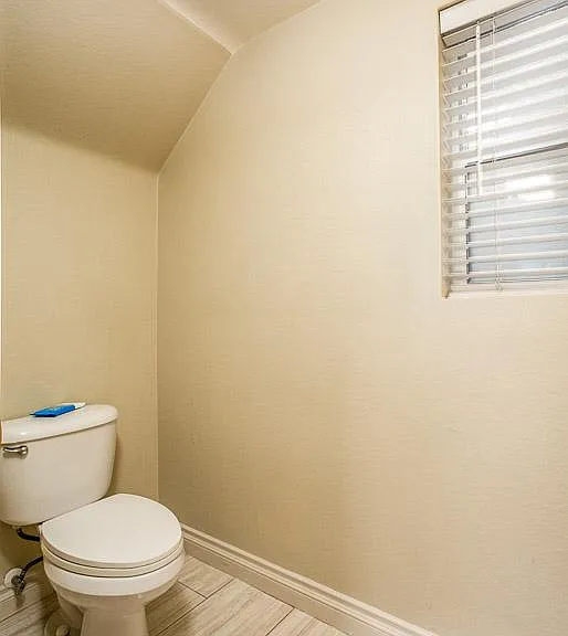 2609 Los Palos St — Photo 10