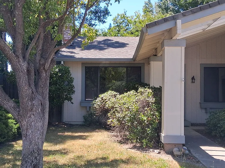 6333 Wittenham Way — Photo 2