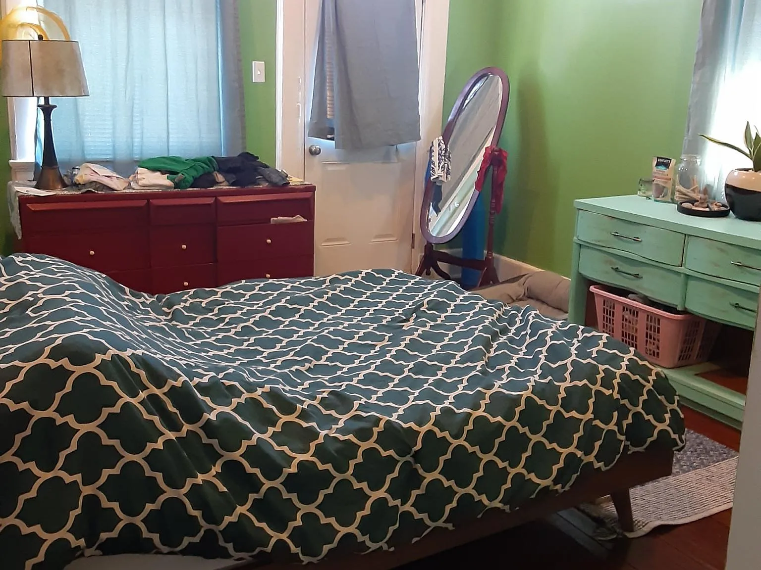 3 bed, 1800 sqft, $2,100 — Photo 3