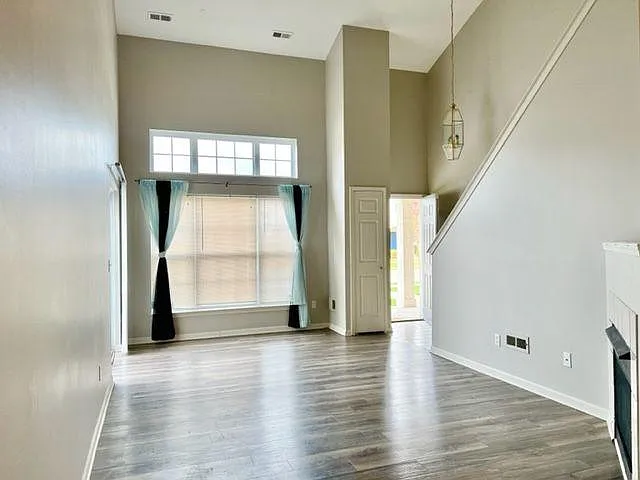 6106 Addington Dr — Photo 4