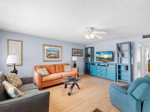 1235 S Highland Ave #2207, Clearwater, FL 33756