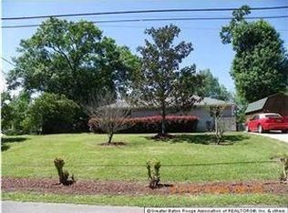 13755 Diversion Canal Rd, Saint Amant, LA 70774