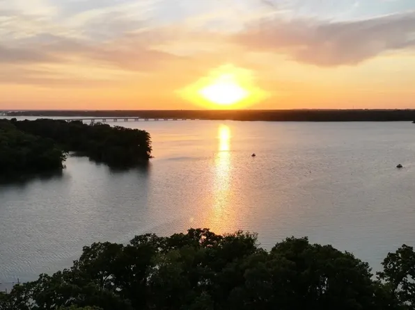 13773 Blue Moon Way, Malakoff, TX 75148