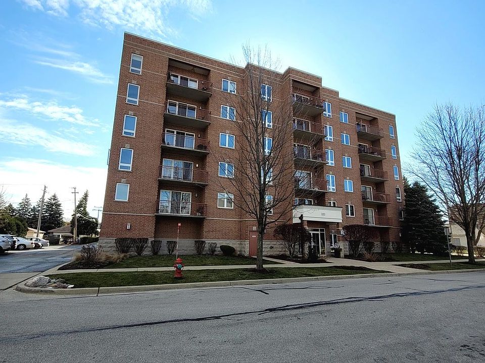 1st image of 501 Alles St APT 305