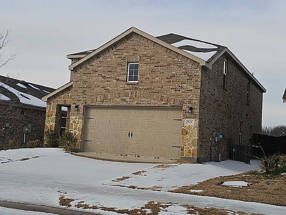 3rd image of 528 Lake Erie Dr