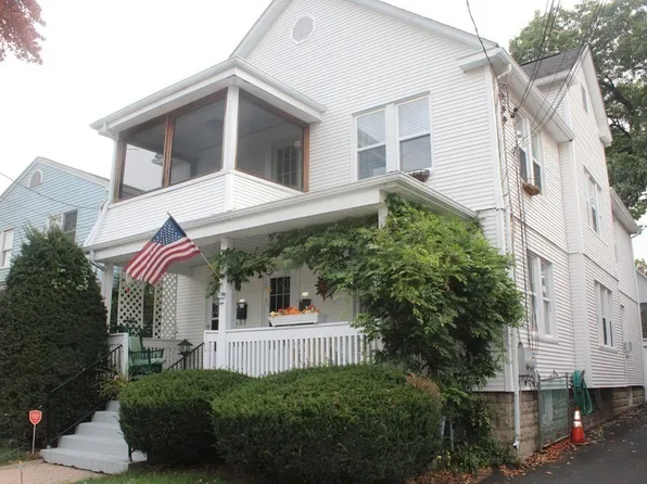 33-35 Los Angeles St, Springfield, MA 01107