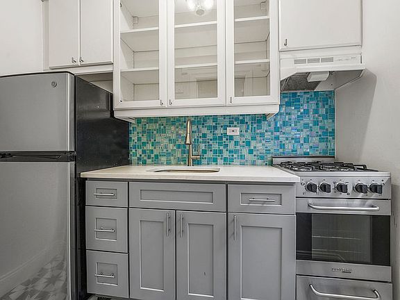 5th image of 10 Park Ave #6R