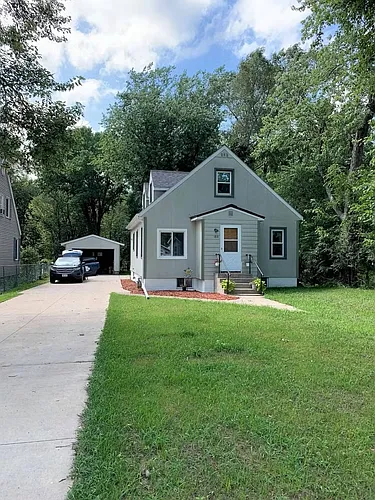 1811 Caroline St Photo 1