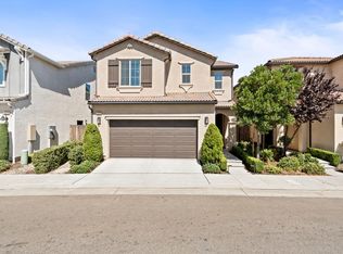 2870 N Sophie Dr, Fresno, CA 93727