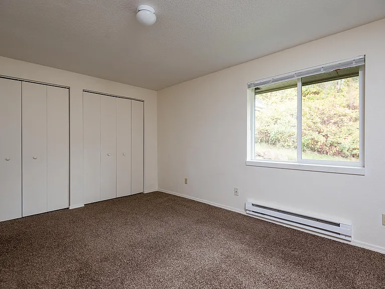 Caldera at Sunnybrook | The Landing Bedroom with Bathroom