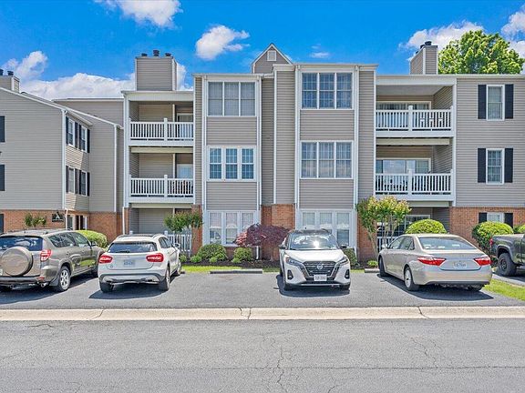 2nd image of 2973 Winterberry Dr