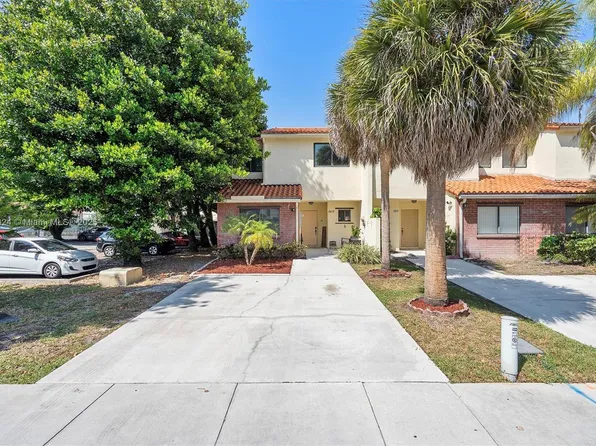 3813 Simms St, Hollywood, FL 33021