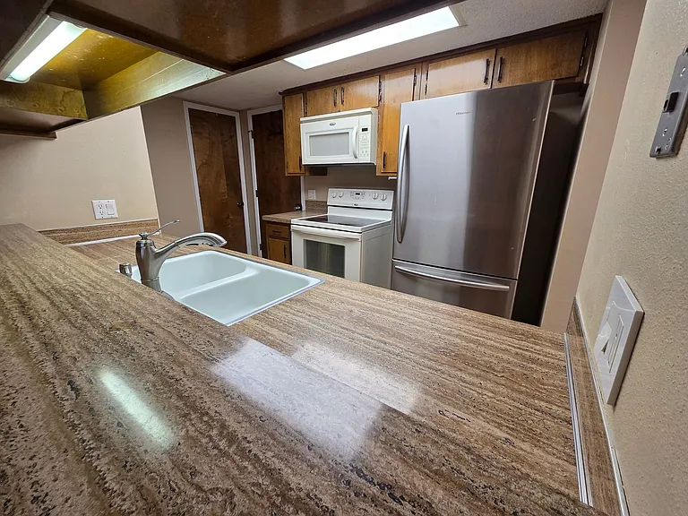 721 Laurelwood Dr #C — Photo 3