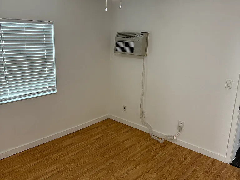 578 NE 64th St #3 — Photo 5