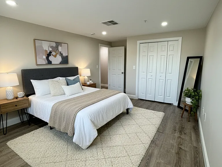 Pondsview Apartments — Photo 55
