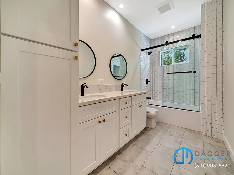 2800 Winter St #3 — Photo 16