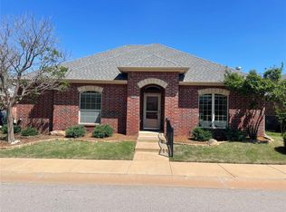 10316 Hawthorn Dr, Village, OK 73120