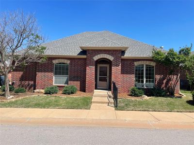 10316 Hawthorn Dr, Village, OK, 73120