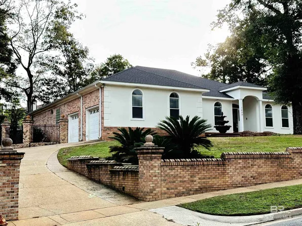 1409 Sugar Creek Pl, Mobile, AL 36695