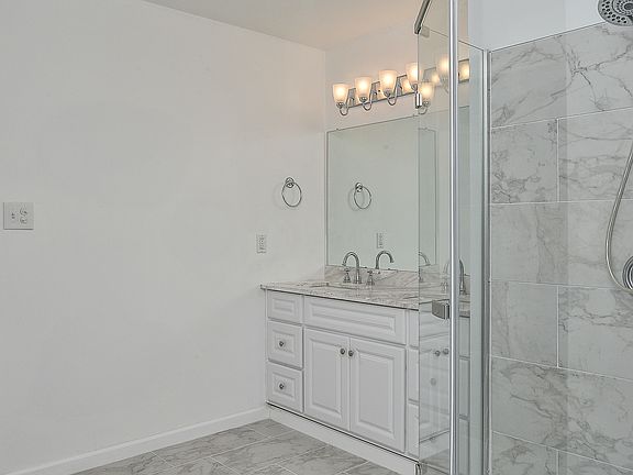 Beautiful Master Bathroom