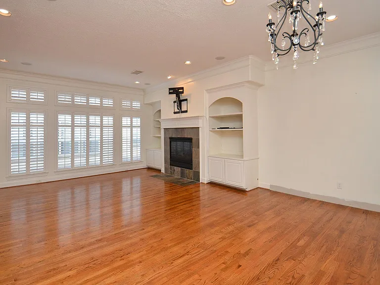 4609 Floyd St #B — Photo 10
