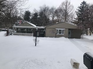 921 Randall Rd, Niskayuna, NY 12309